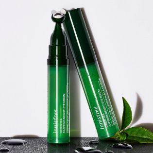 Siero occhi luminosi alla caffeina e tè verde