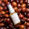 Olio nutriente per capelli di bellezza con oli di argan e camelia