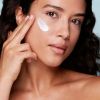 Crema idratante leggera Hydra-Essentiel con doppio acido ialuronico
