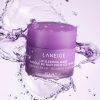 Maschera per dormire sulle labbra